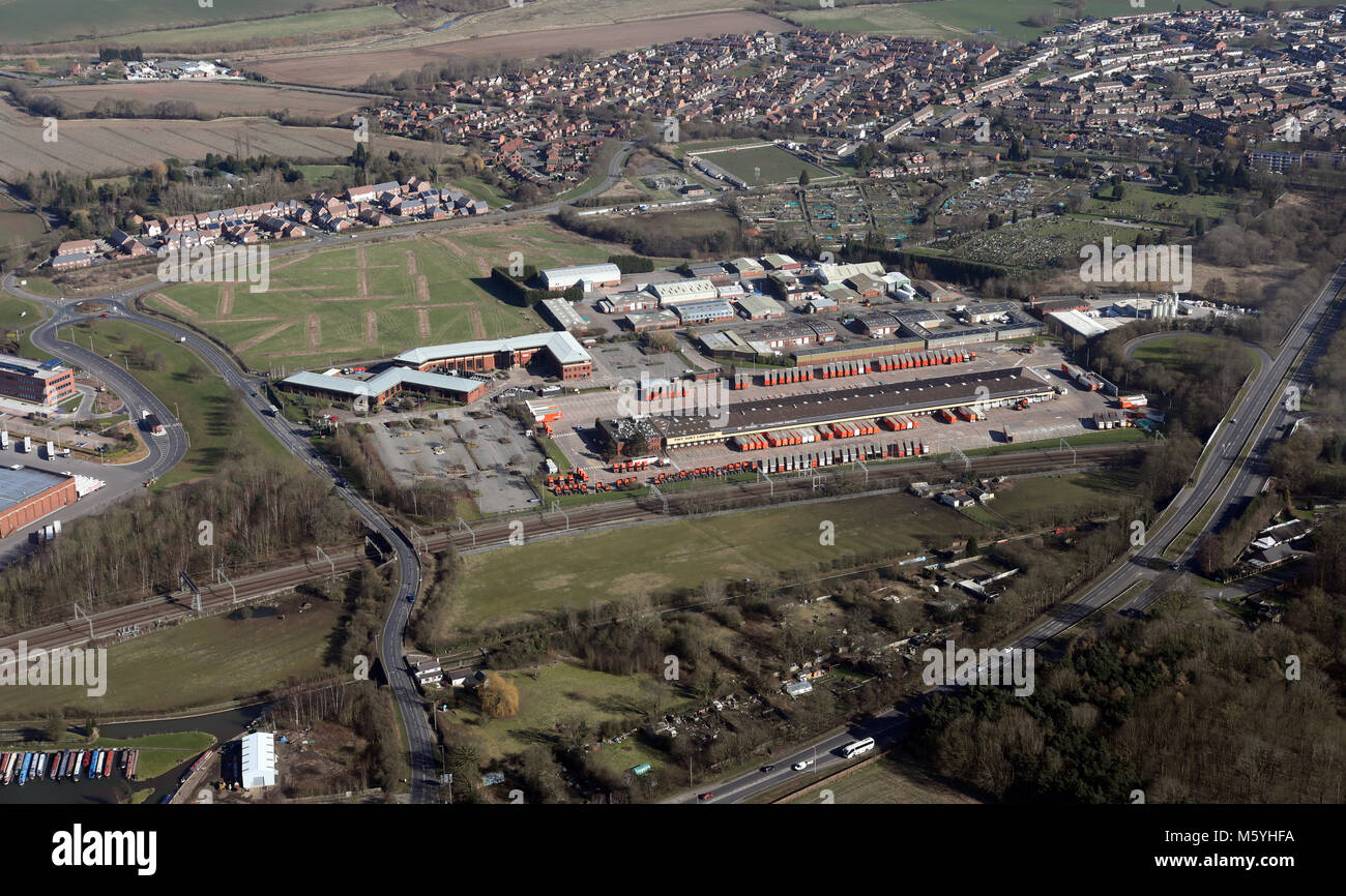Vista aerea di TNT Atherstone depot & distribution center vicino a Nuneaton, Regno Unito Foto Stock