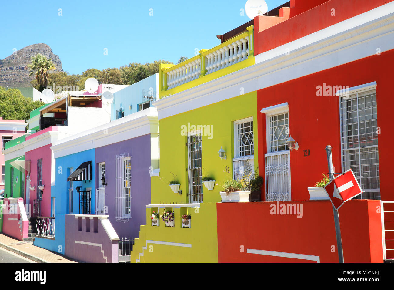 Le case colorate dei Bo-Kaap vibrante quartiere di Cape Town, precedentemente conosciuto come il Quartiere Malay, in Sud Africa Foto Stock