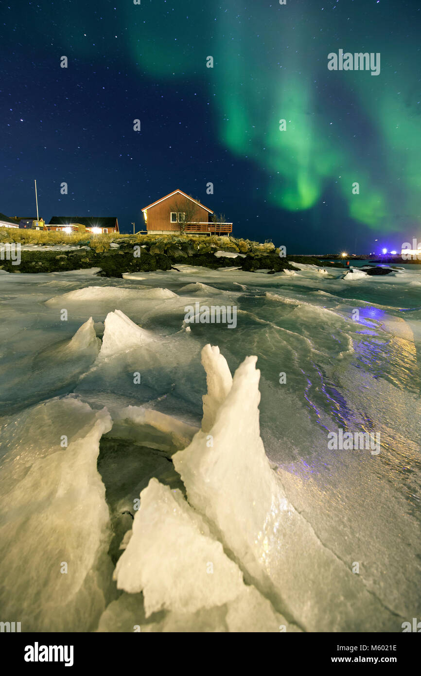 Luci polari oltre Andenes, Aurora Boreale, Andoya Isola, Norvegia Foto Stock