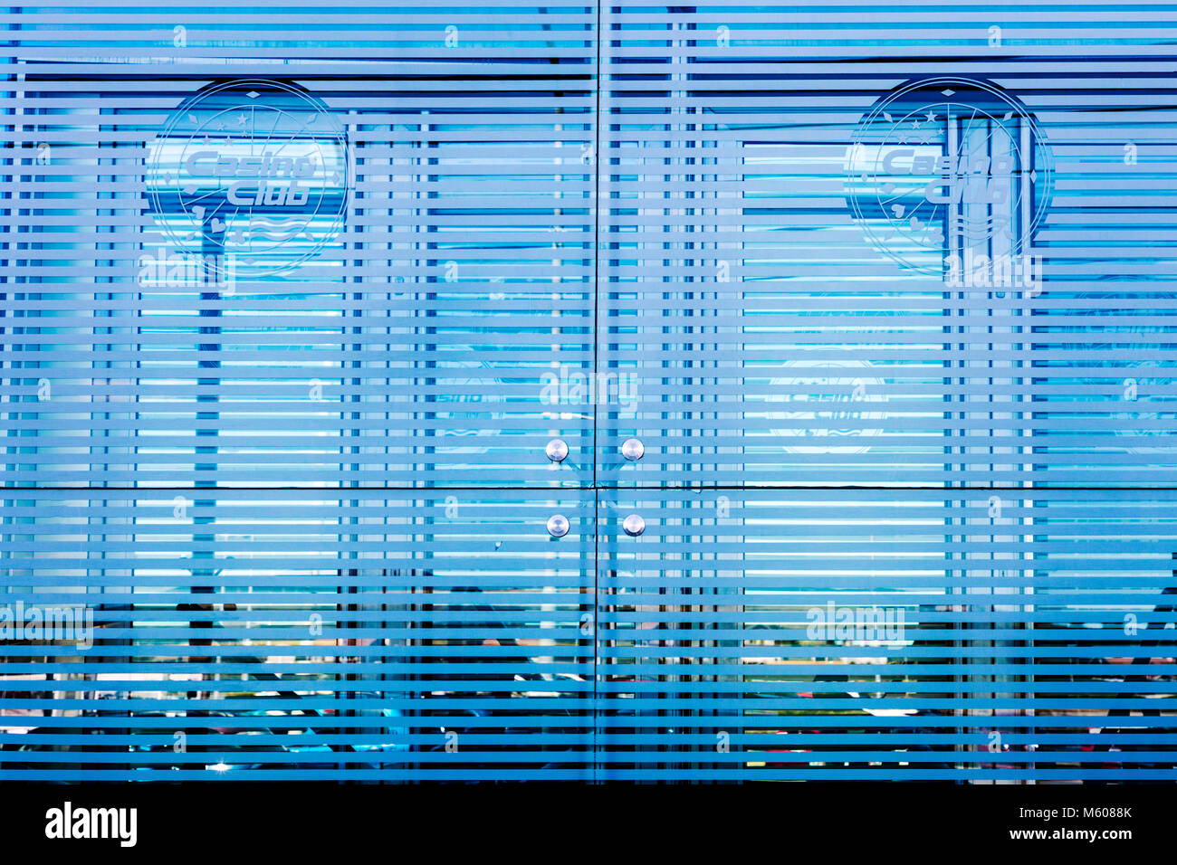 Abstract pattern creato nella lastra di vetro riflessioni Foto Stock