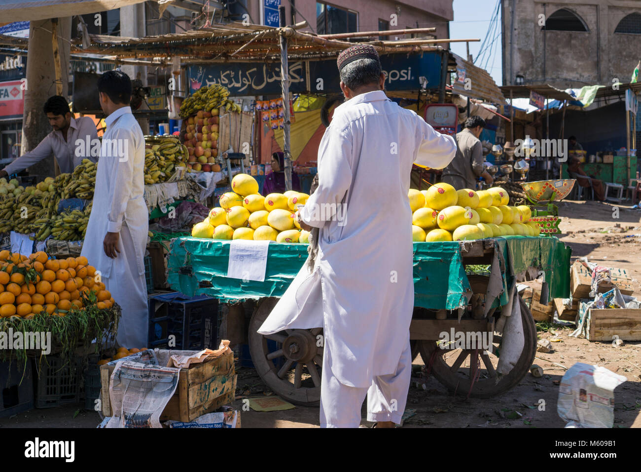 Mercato alimentare villaggio Kharian Punjab Pakistan Foto Stock