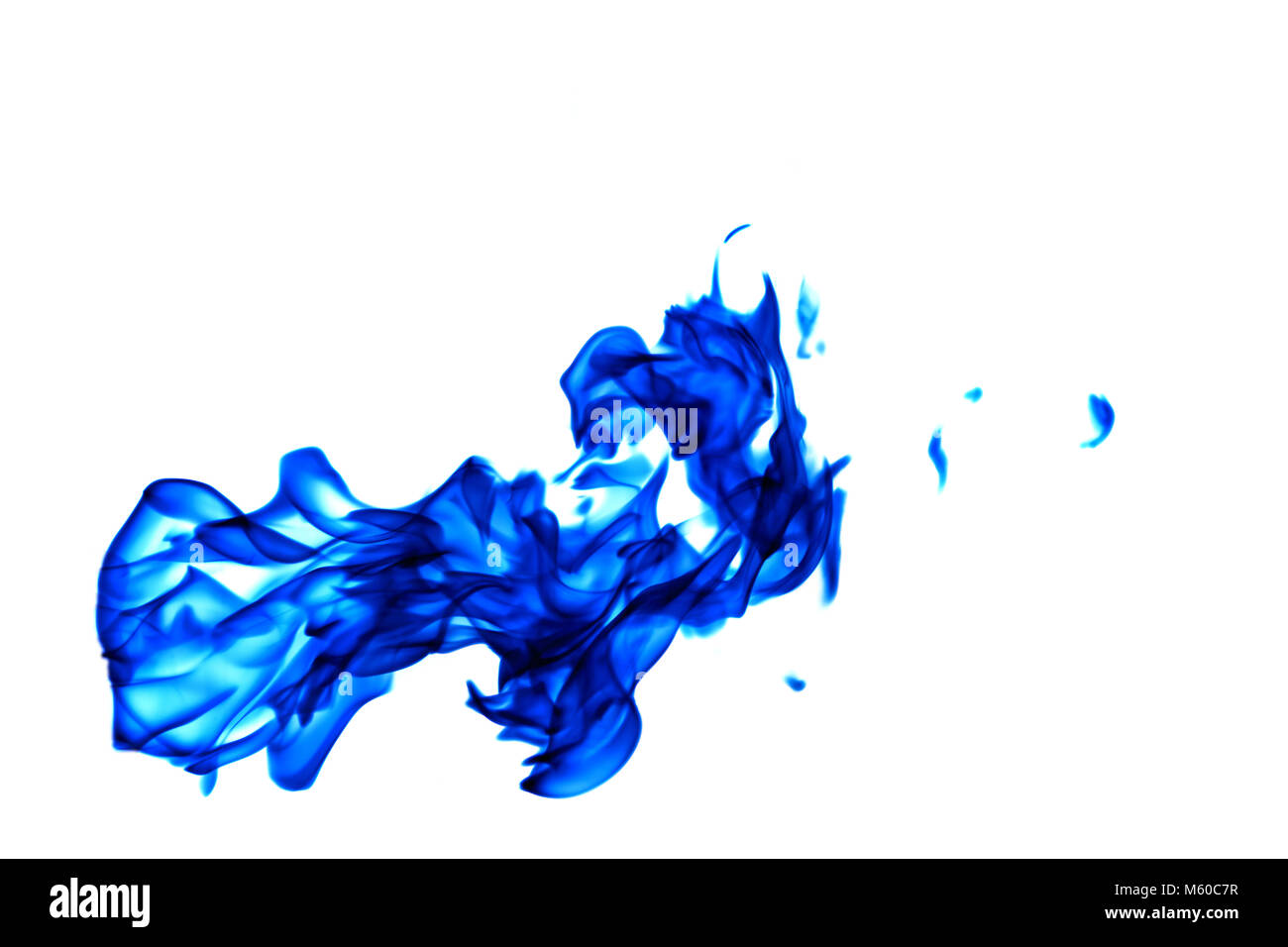 Blu fiamma di fuoco isolati su sfondo bianco Foto Stock Blu fiamma di fuoco isolati su sfondo bianco Foto Stock