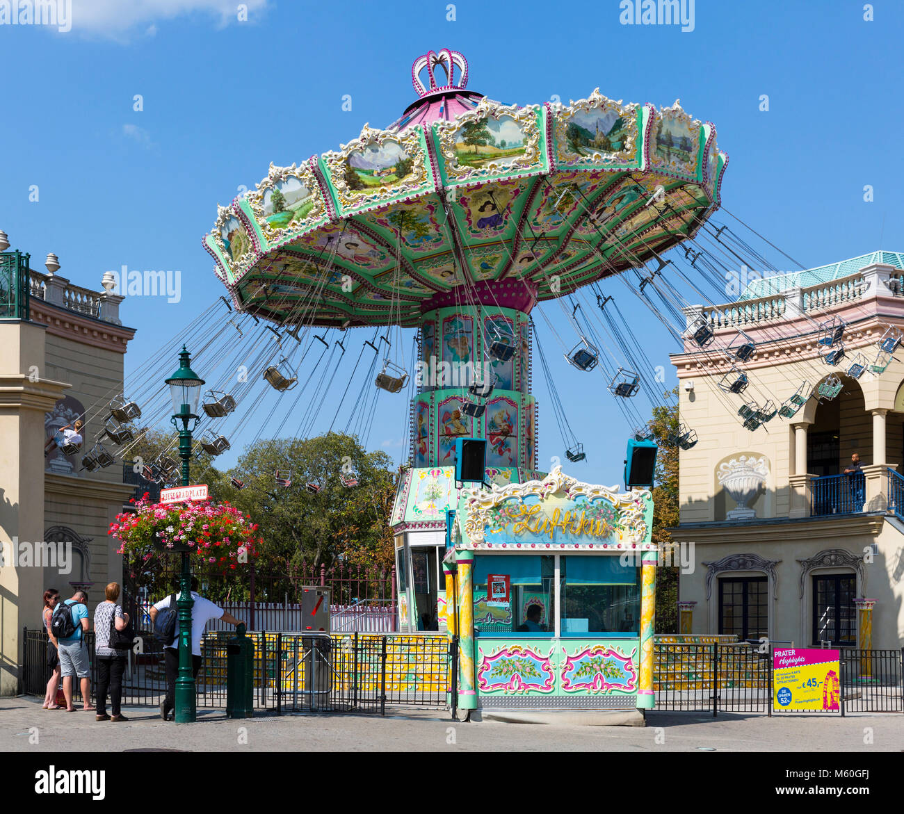 Swing Luftikus giostra, parco divertimenti Prater, Leopoldstadt, Vienna, Austria Foto Stock