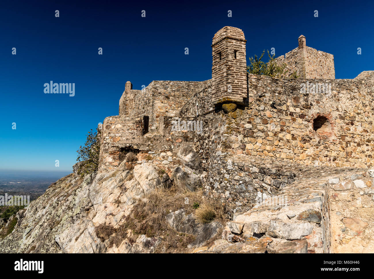 Castello moresco nel villaggio di collina di Marvao nella regione dell'Alentejo in Portogallo Foto Stock
