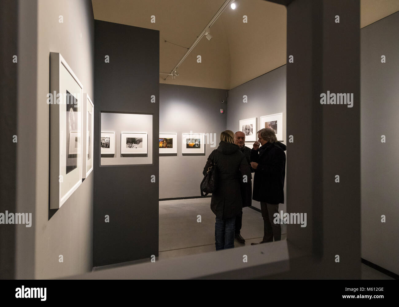 Italia Torino Palazzo Chiablese 27 Febbraio 2018 - inaugurazione della mostra con 250 immagini creato da Frank Horvat, insieme con una trentina di altre immagini prese dalla sua collezione privata. La mostra dal 28 febbraio al 20 maggio nel Chiablese Halls - illustra il cammino compiuto dal grande fotografo attraverso l evoluzione del linguaggio fotografico e delle sue tecniche. Foto Stock Italia Torino Palazzo Chiablese 27 Febbraio 2018 - inaugurazione della mostra con 250 immagini creato da Frank Horvat, insieme con una trentina di altre immagini prese dalla sua collezione privata. La mostra dal 28 febbraio al 20 maggio nel Chiablese Halls - illustra il cammino compiuto dal grande fotografo attraverso l evoluzione del linguaggio fotografico e delle sue tecniche. Foto Stock