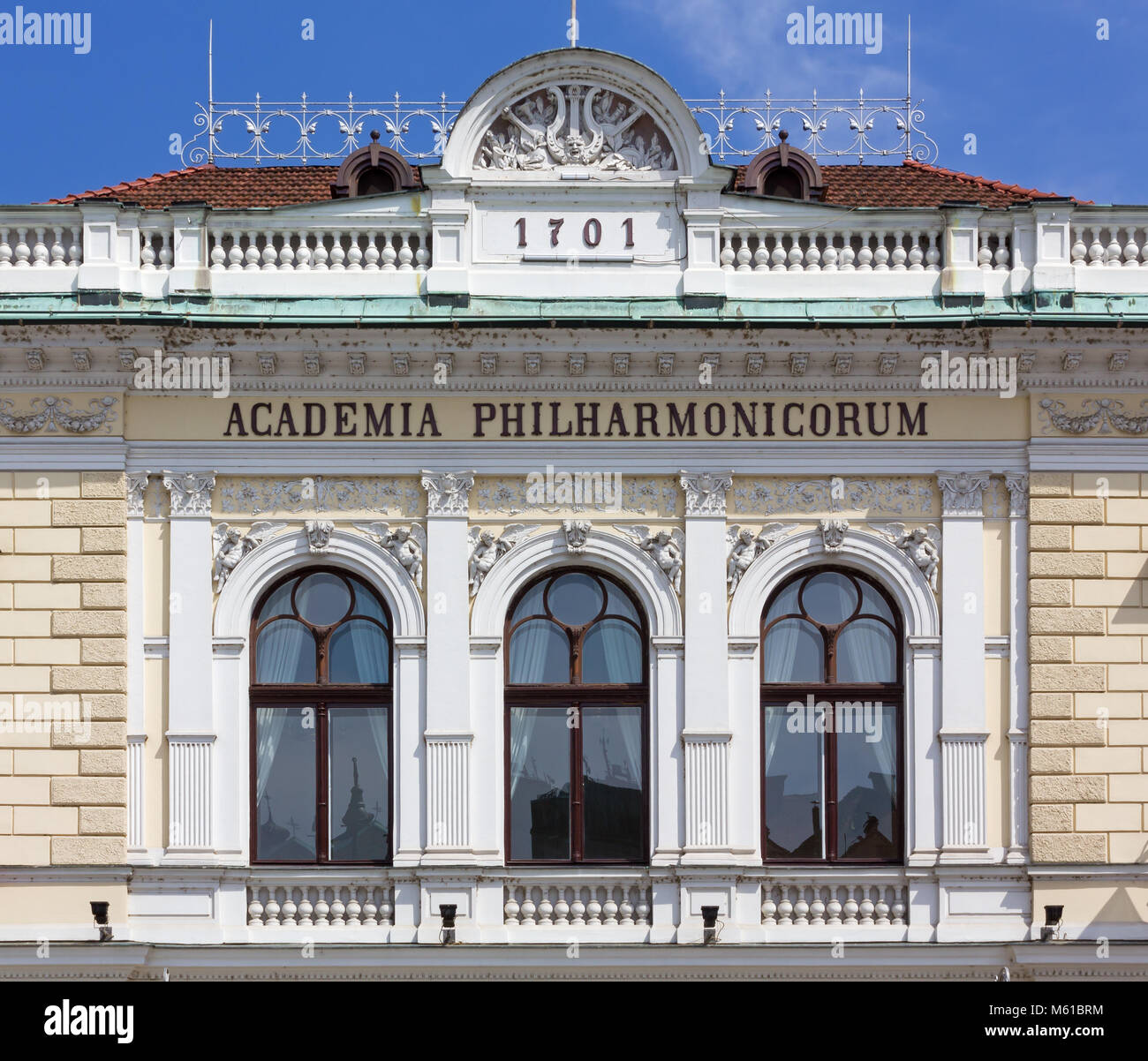 Dettaglio della facciata della filarmonica slovena edificio in Lubiana Foto Stock