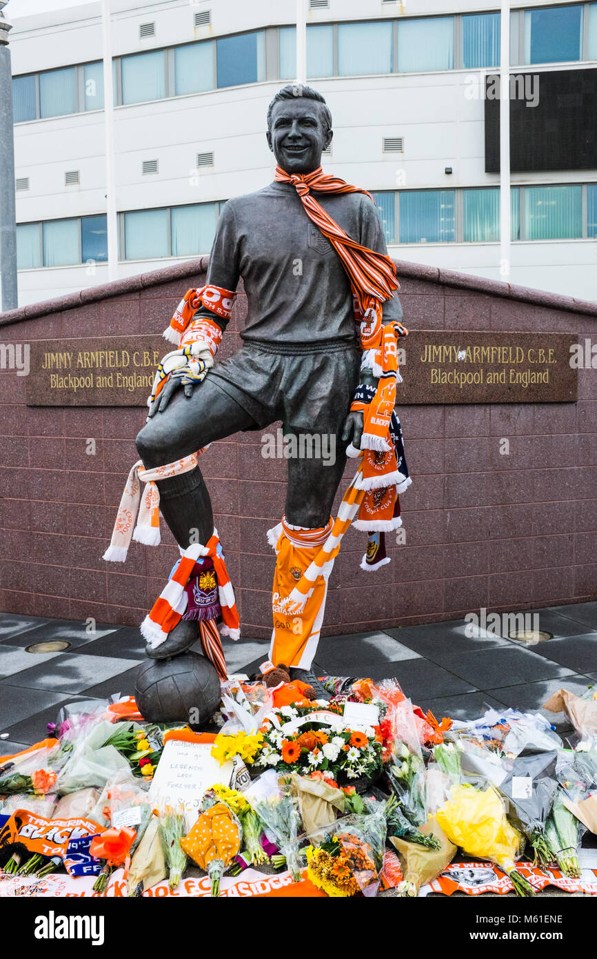 Jimmy Armfield statua Foto Stock