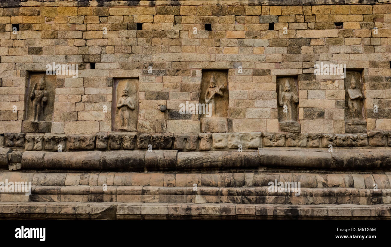 Antichi templi di Shiva dell India costruito da Rajendra Colan figlio del grande Raja Raja Colan dalla dinastia dei Chola. Foto Stock