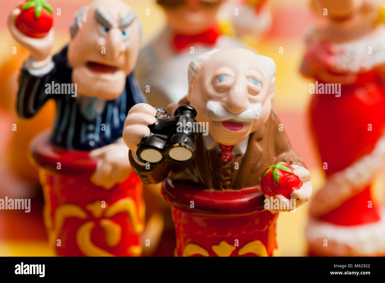 I Muppets azione figura giocattoli di Statler e Waldorf (commenti grouchy old men) - USA Foto Stock