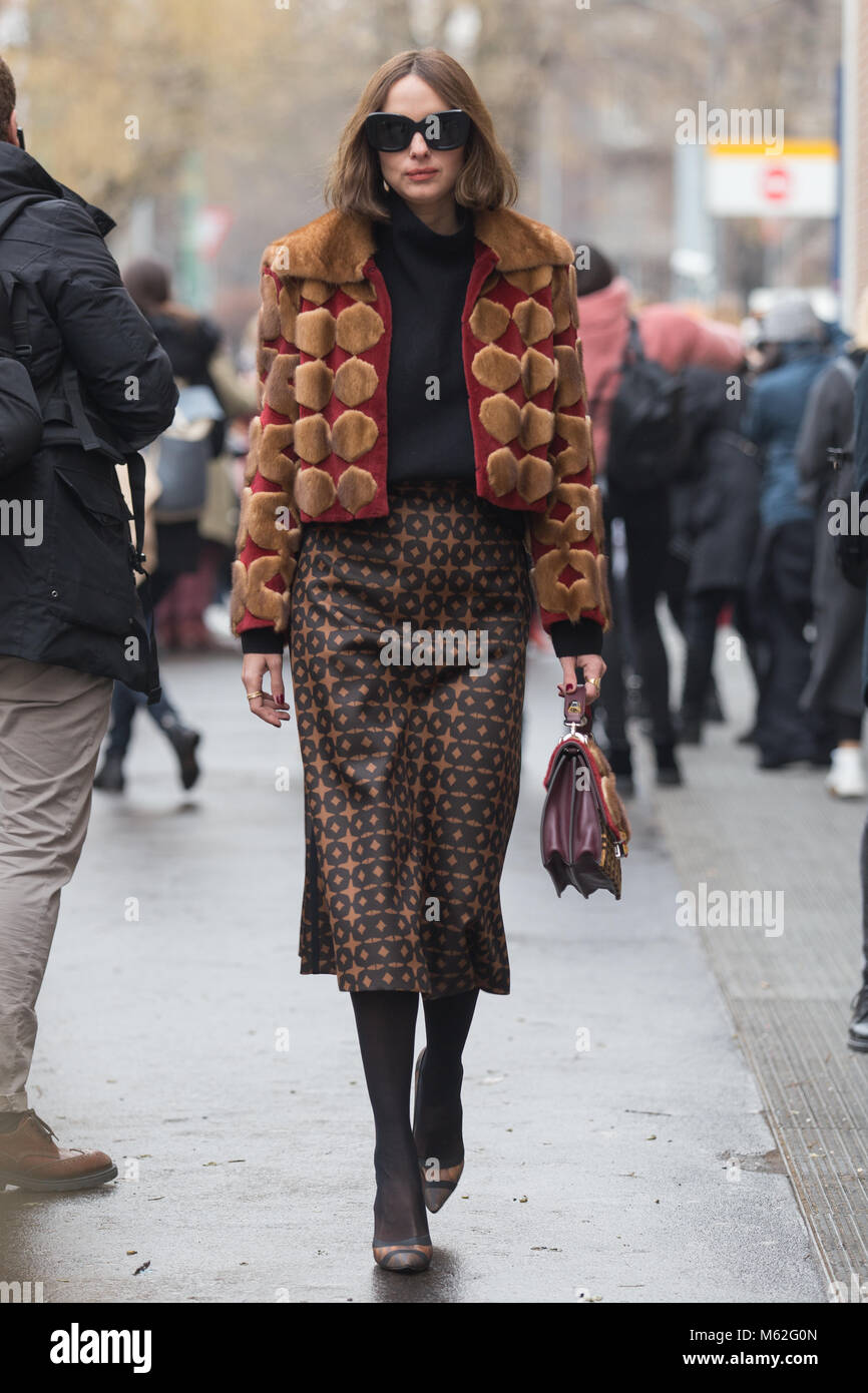 La Fashion Week di Milano FW18 Street Style, Day 2, 22 Febbraio 2018 Foto Stock
