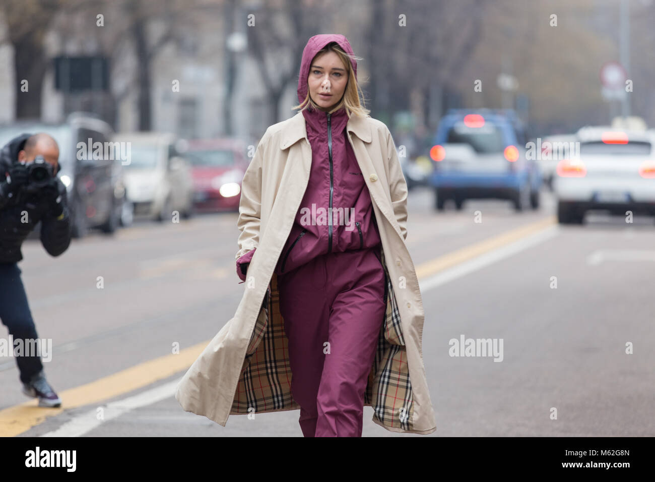 La Fashion Week di Milano FW18 Street Style, Day 2, 22 Febbraio 2018 Foto Stock