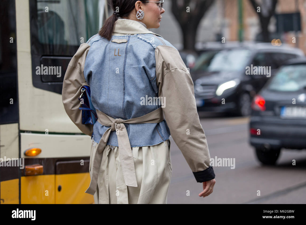 La Fashion Week di Milano FW18 Street Style, Day 2, 22 Febbraio 2018 Foto Stock