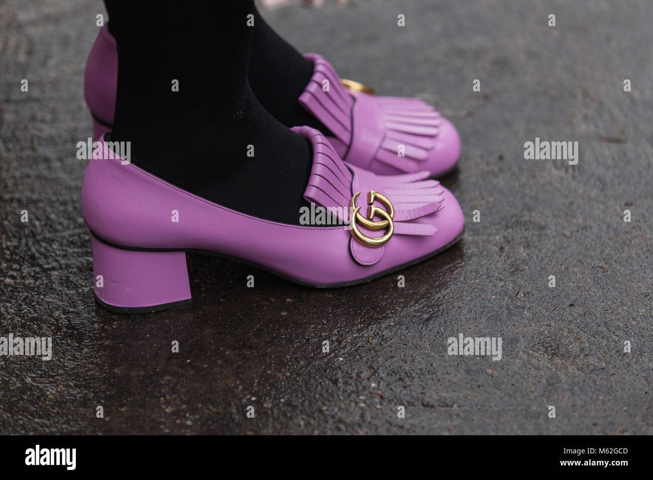 La Fashion Week di Milano FW18 Street Style, Day 2, 22 Febbraio 2018 Foto Stock