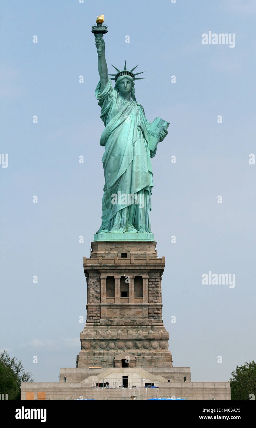 La Statua della Libertà, Liberty Island e il porto di New York, New York City, Stati Uniti d'America. Foto Stock