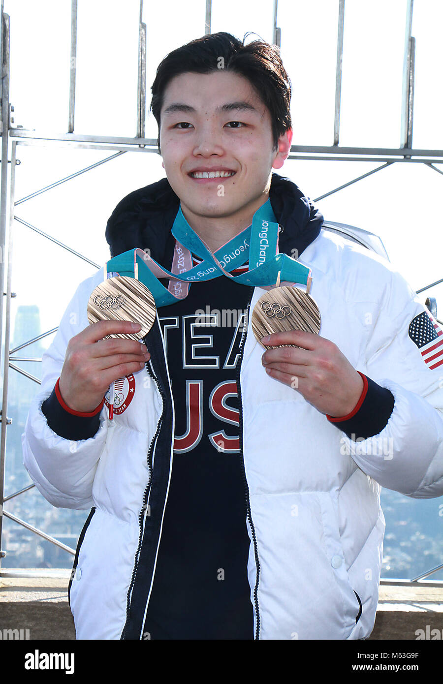 NEW YORK, NY 27 febbraio: Alex Shibutani olimpico medaglia di bronzo vincitore, visite l'Empire State Building il ponte di osservazione in New York City il 27 febbraio 2018 Credit: RW/MediaPunch Foto Stock