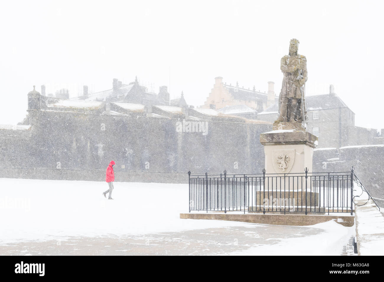 Il Castello di Stirling, Scozia, Regno Unito - 28 Febbraio 2018: Regno Unito - previsioni del tempo - il Castello di Stirling è chiuso oggi a causa di avverse condizioni atmosferiche come lo sono tutte le scuole di Stirlingshire Credito: Kay Roxby/Alamy Live News Foto Stock
