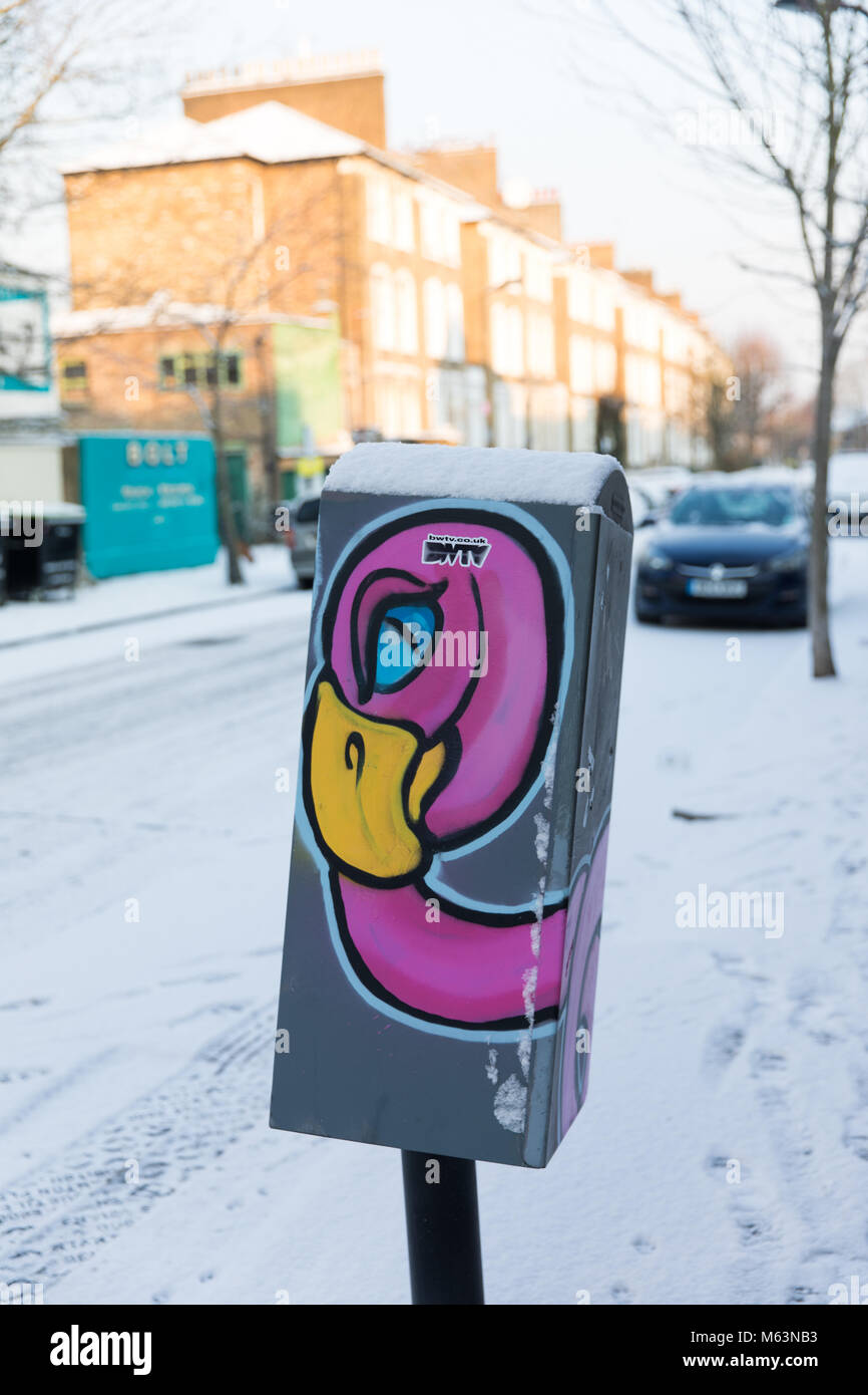 Londra, Regno Unito. Il 28 febbraio 2018. Regno Unito meteo, neve a Stoke Newington. Stoke Newington Church Street. Credito: Carol moiré/Alamy Live News. Foto Stock