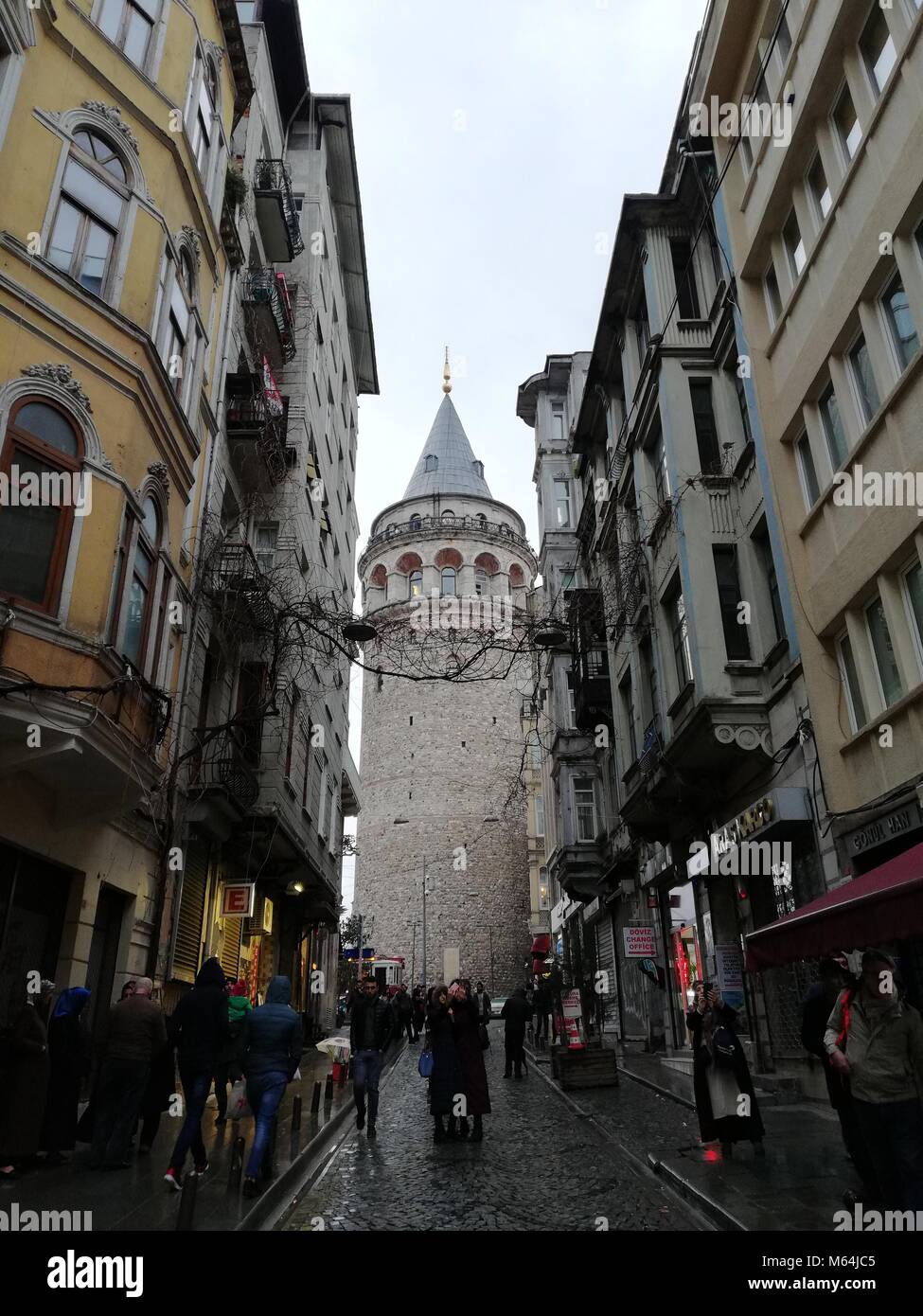 Piazza Taksim e Torre Galata Foto Stock