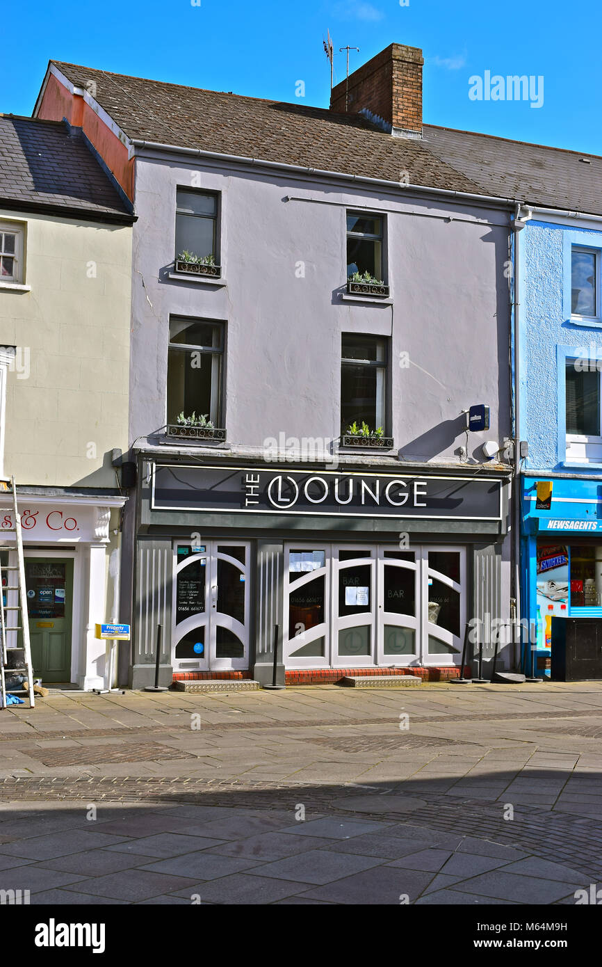 Il lounge, un bar lounge e di un ristorante nel cuore di Bridgend, S.Galles. Lo Chef è Redouan Rihali e il manager è Adam Catchpole. Foto Stock