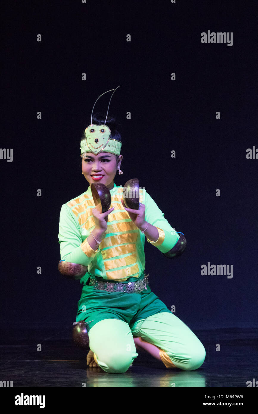 Cambogia - danza tradizionale cambogiano di balli folkloristici; Phnom Penh in Cambogia, in Asia Foto Stock