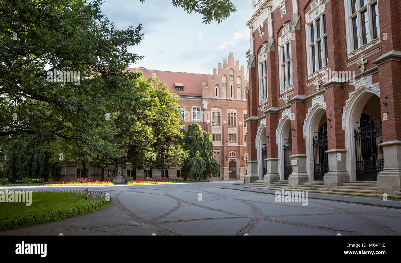 Cracovia,POLONIA - agosto 10,2014: l'Università Jagellonica. La più antica università in Polonia, la seconda più antica università in Europa centrale. Principali bui Foto Stock