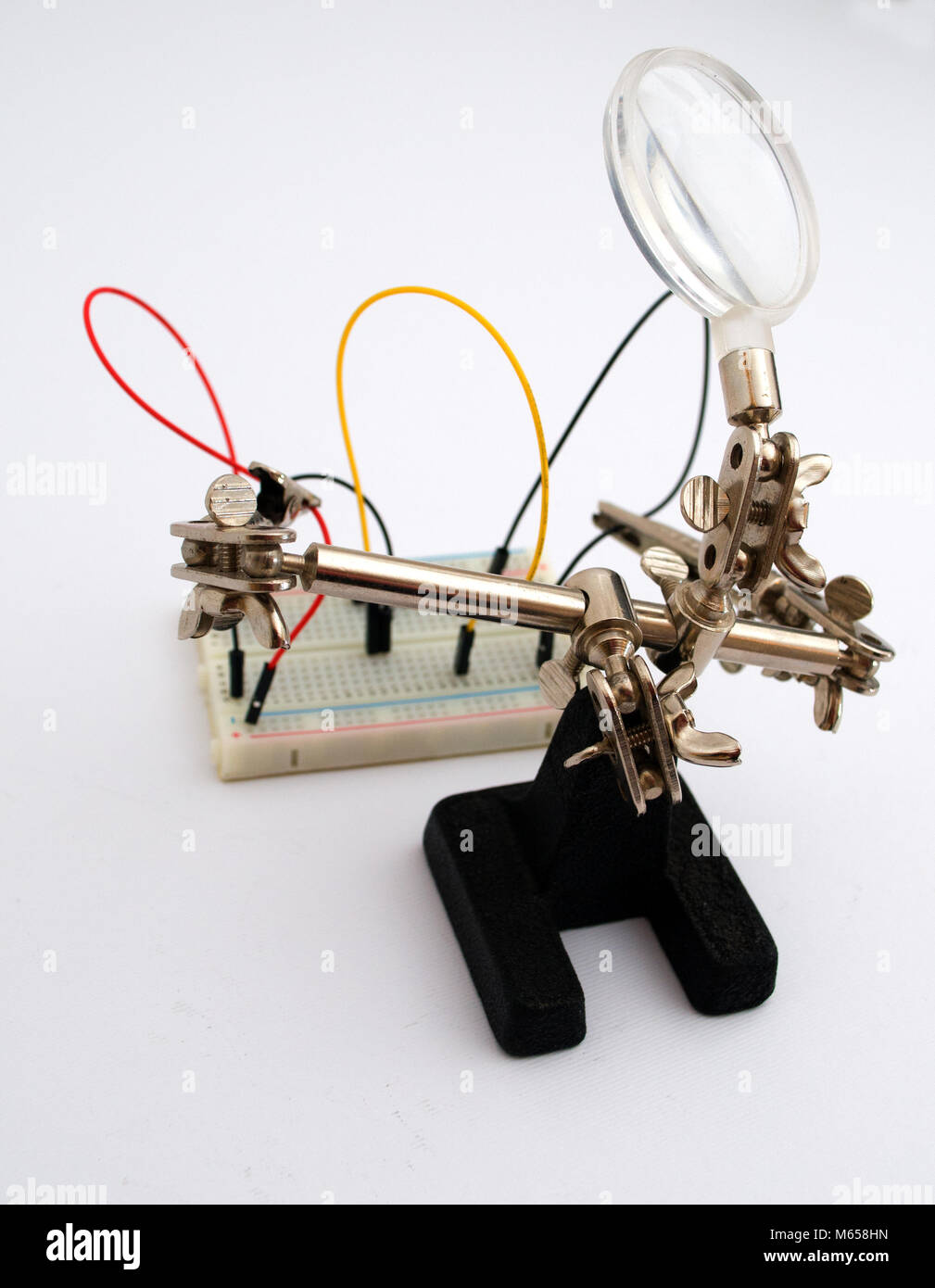 Robot per l'accoppiamento dei fili sulla scheda Foto Stock