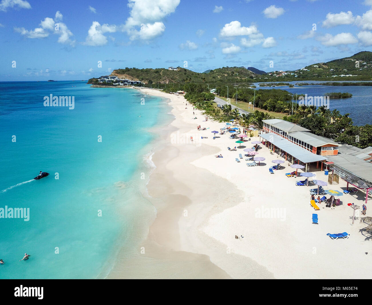 Spiaggia di legno scuro, metà Hyde Bay, Antigua Foto Stock