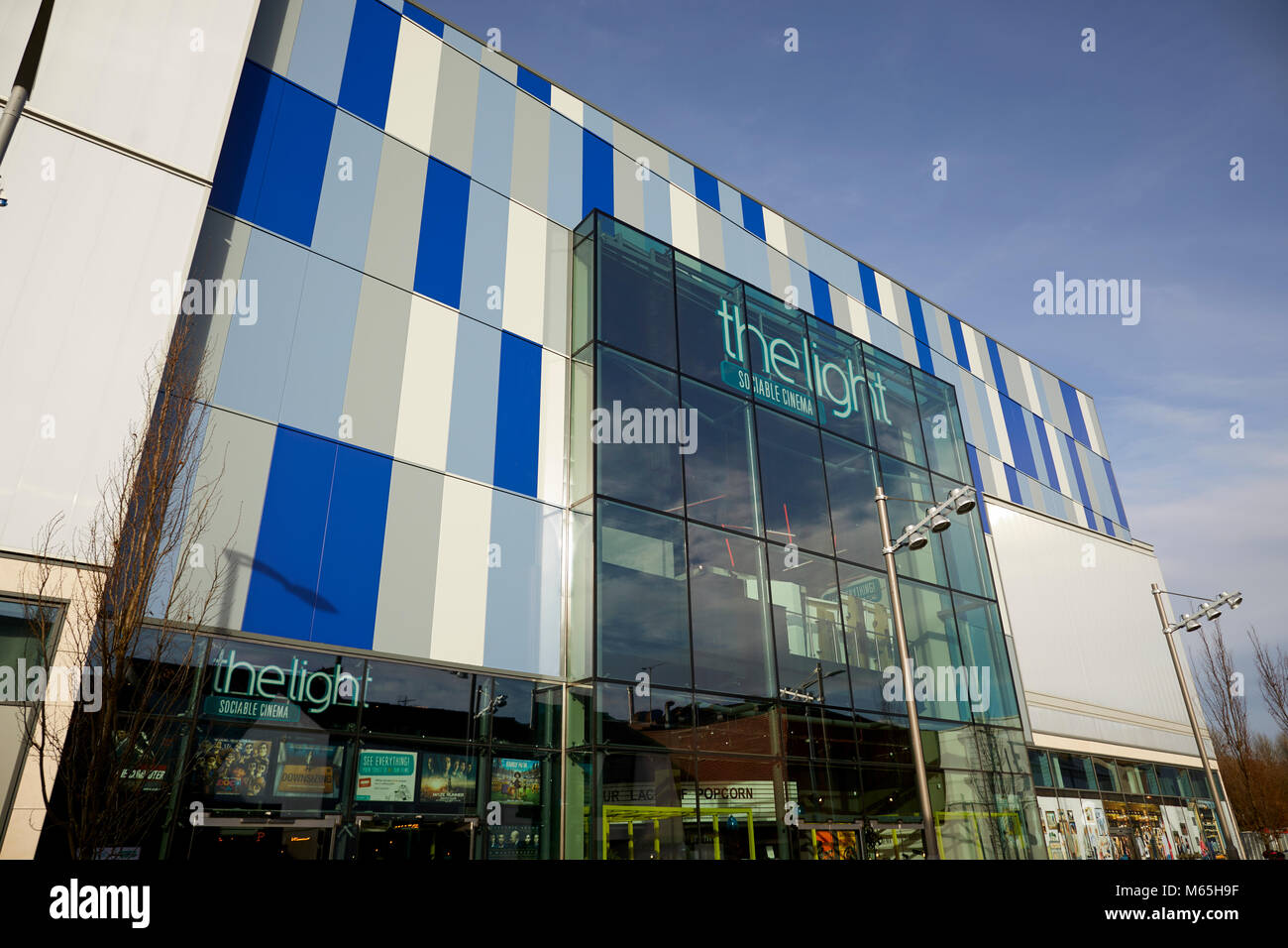 La luce del cinema è parte della nuova riconversione in Stockport centro città Foto Stock