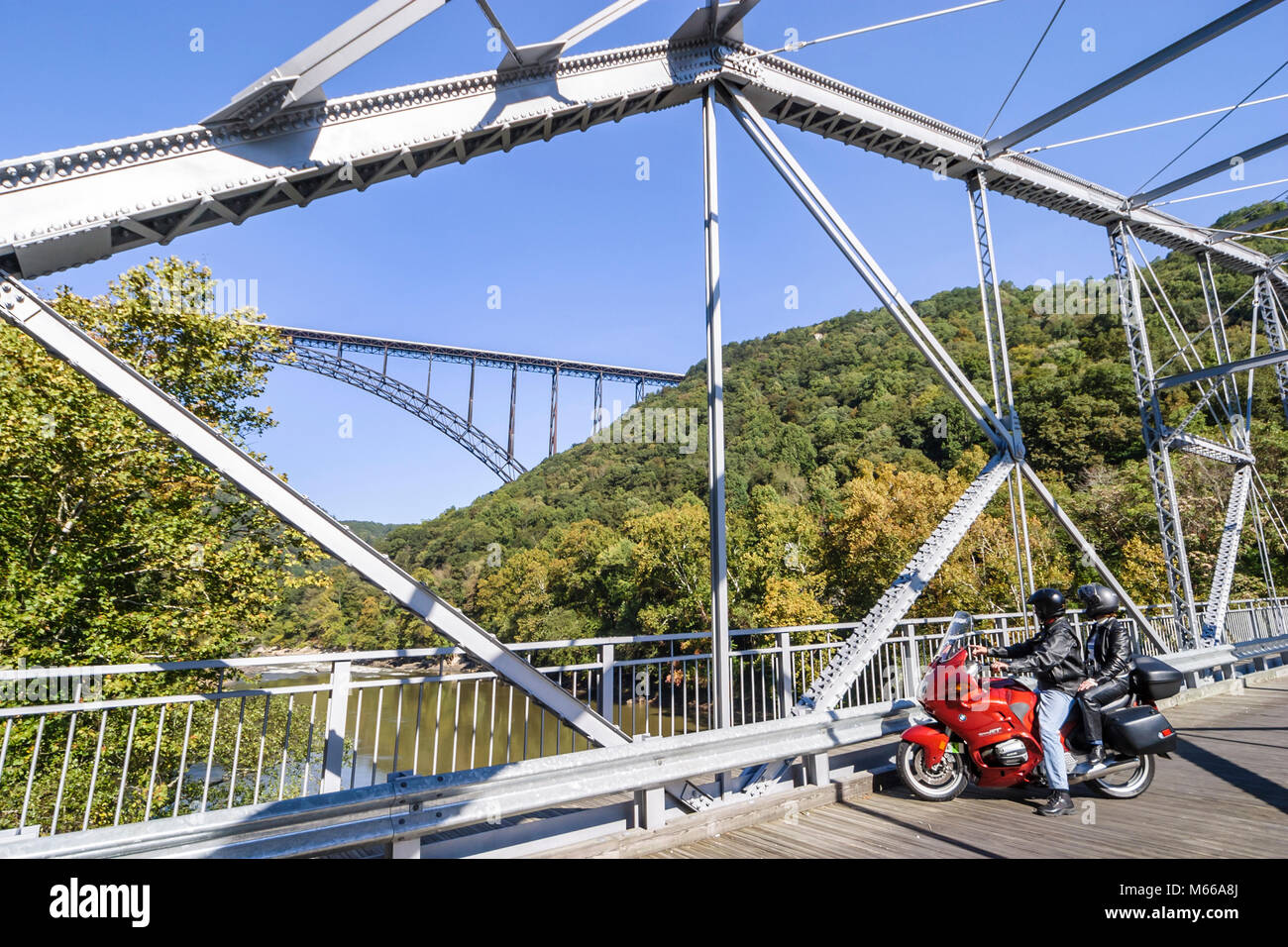 West Virginia, Appalachia Fayette County, Fayetteville, New River Gorge National River, acqua, affluente, Appalachian Mountains, Fayette Station Bridge, OPP Foto Stock