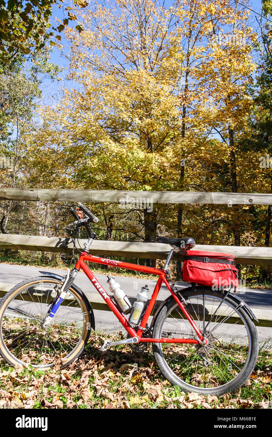 Lewisburg West Virginia, Appalachian Appalachia Allegheny Mountains, Greenbrier River Water Trail, biciclette bicicletta bicicletta, equitazione, motociclisti Foto Stock