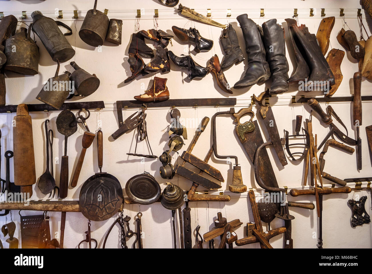 West Virginia Greenbrier County, Lewisburg, Washington Street, General Lewis Inn, hotel, storia locale, reliquie, antiquariato, oggetti da collezione, shopping shoppe Foto Stock