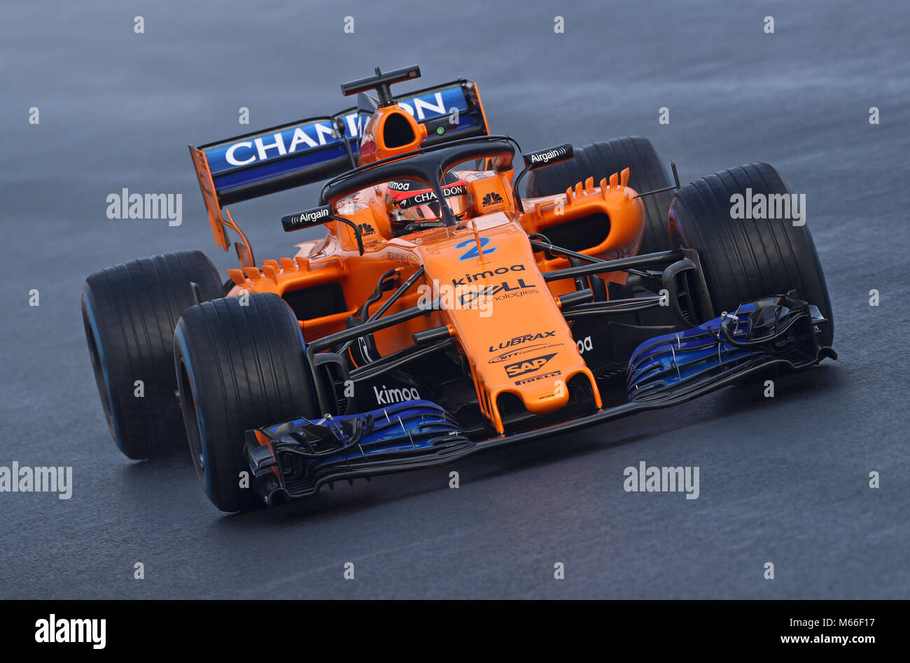 McLaren Stoffel Vandoorne durante la quattro giorni di test pre-stagione sul circuito de Barcelona-Catalunya, Barcellona. Foto Stock