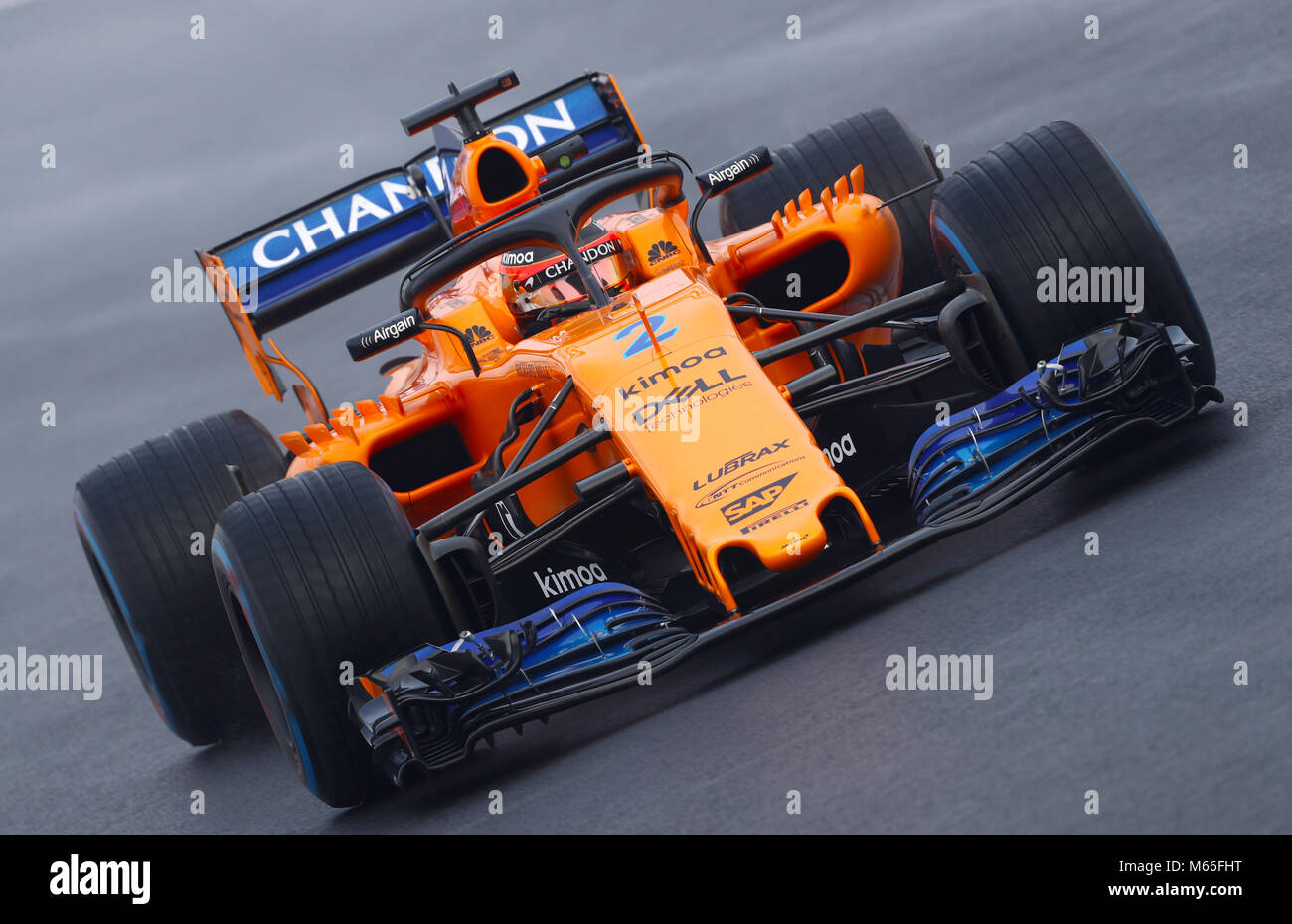 McLaren Stoffel Vandoorne durante la quattro giorni di test pre-stagione sul circuito de Barcelona-Catalunya, Barcellona. Foto Stock