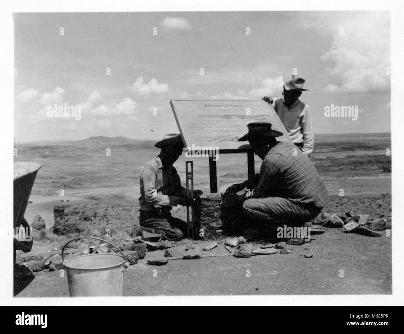 Installazione edicola 1965. Foto Stock