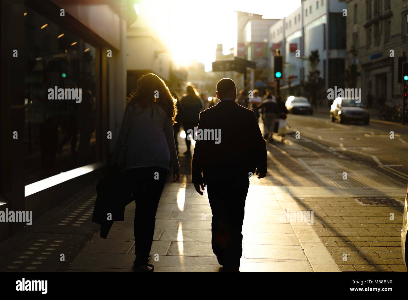 Business pendolari al tramonto Foto Stock