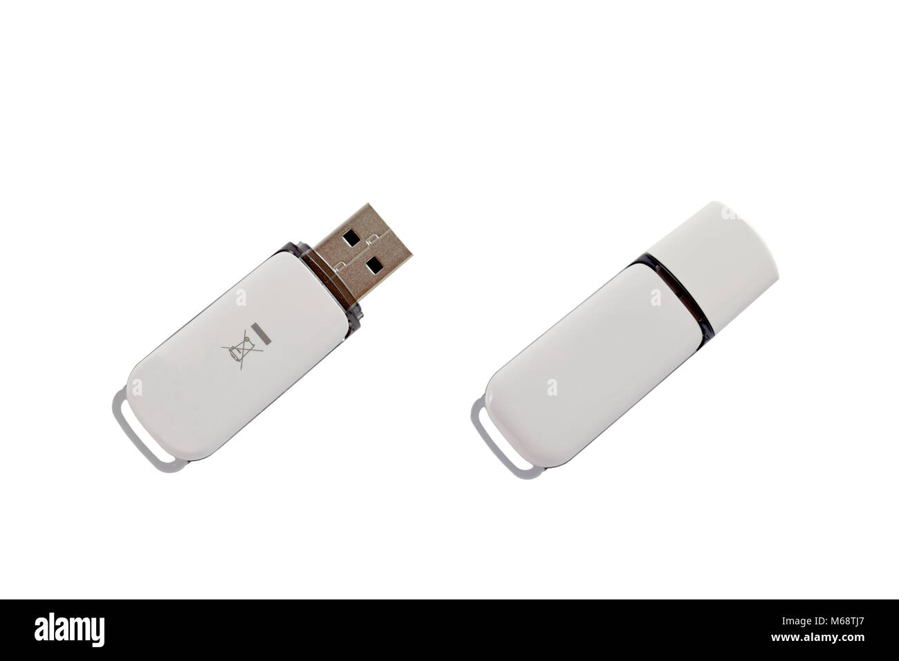 Mock up di unità flash USB, memoria chiave isolati su sfondo bianco. Foto Stock