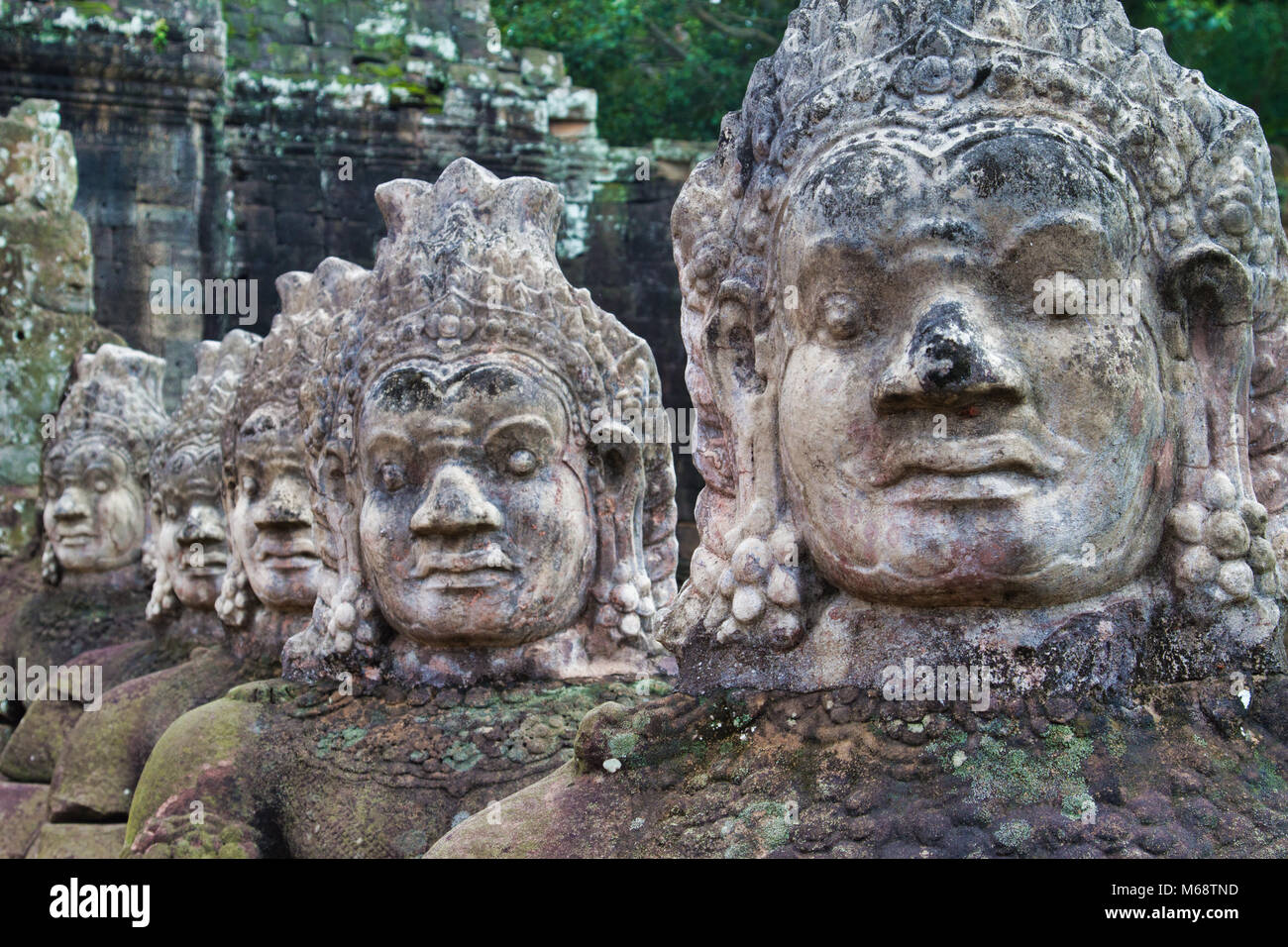 Guerrieri di pietra, Angkor Wat, Cambogia. Foto Stock