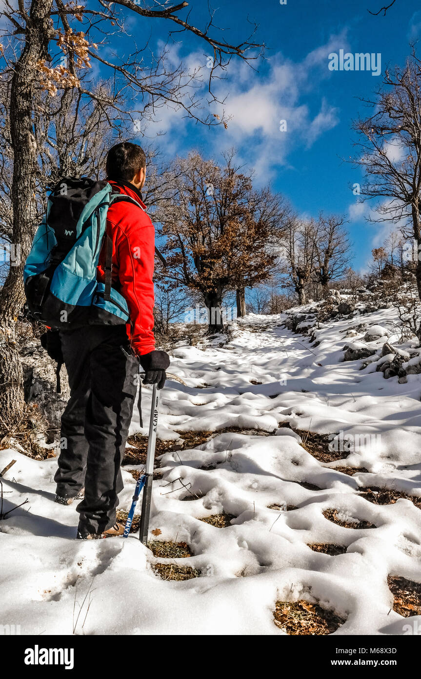 Italia Basilicata Appennino Lucano Parco Nazionale - Monte di Viggiano - trekking sulla neve Foto Stock Italia Basilicata Appennino Lucano Parco Nazionale - Monte di Viggiano - trekking sulla neve Foto Stock