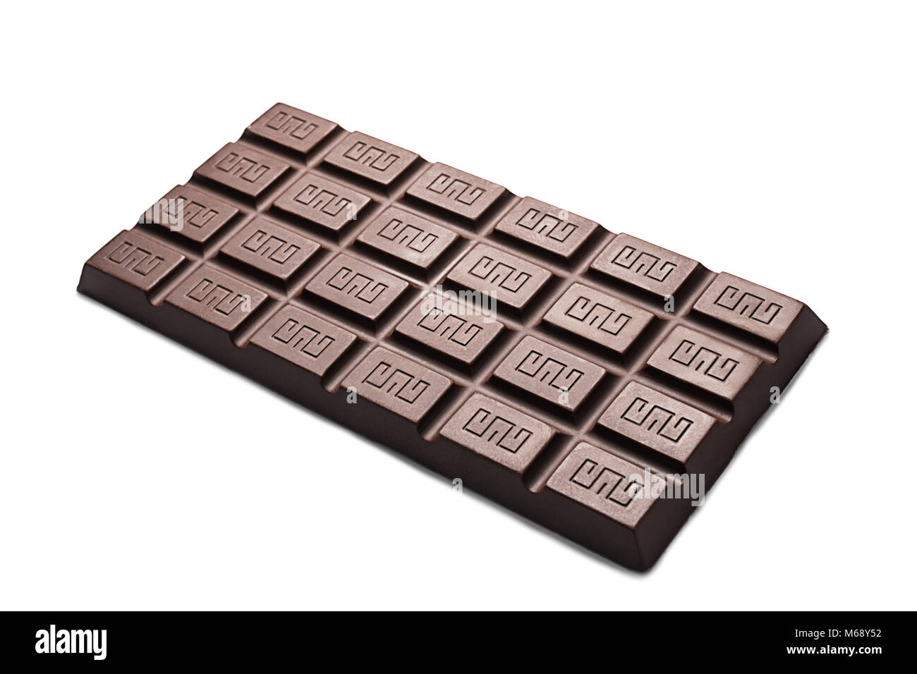 Fatte a mano e cioccolato bio isolati su sfondo bianco Foto Stock