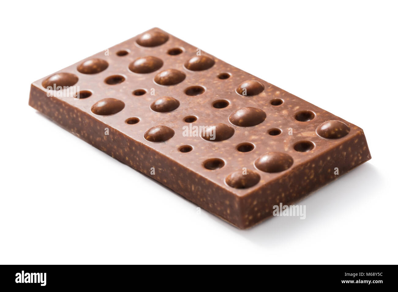 Fatte a mano e cioccolato bio isolati su sfondo bianco Foto Stock