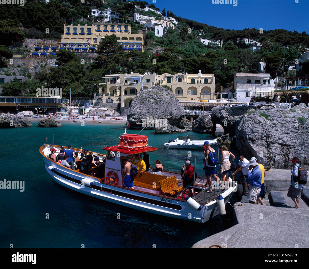 Marina Piccola, crociera turistica barca, isola di Capri, Italia, Europa Foto Stock