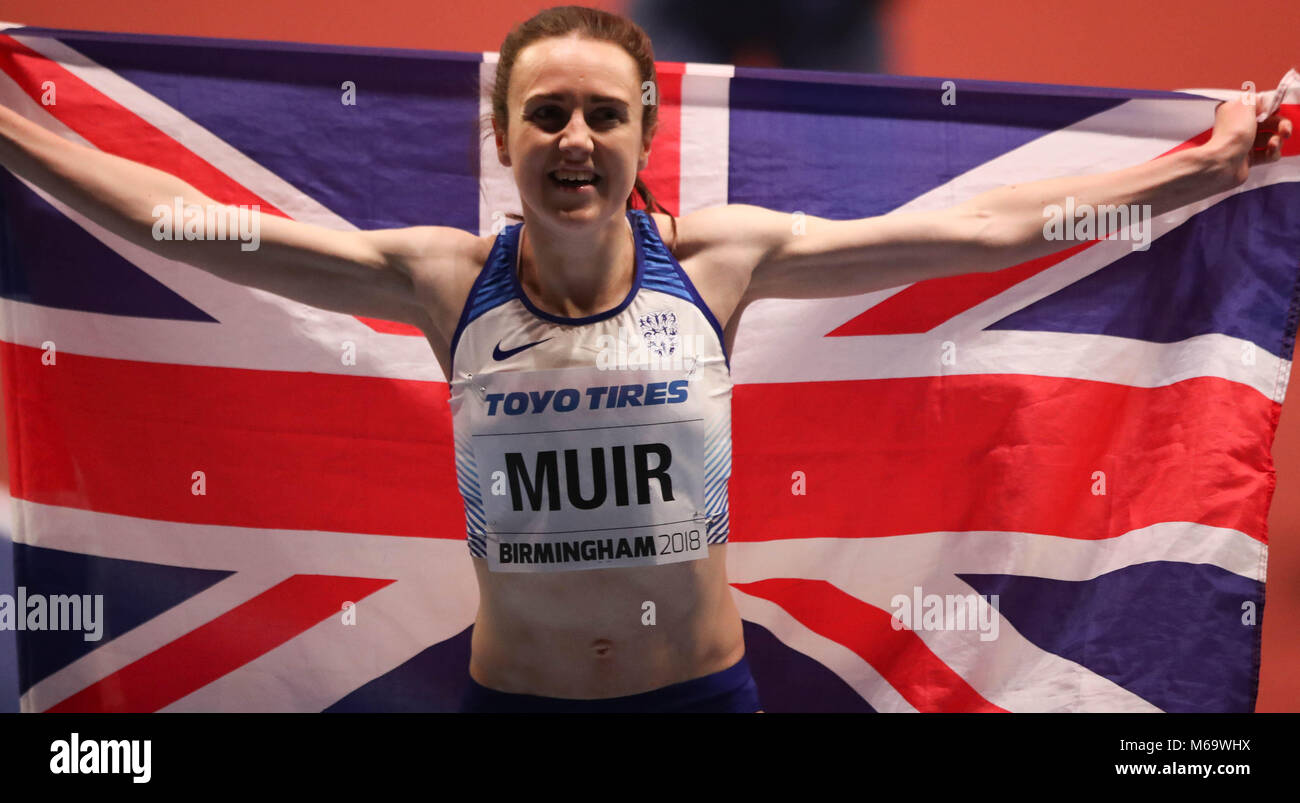 Birmingham, Regno Unito. 1 Marzo, 2018. Laura MUIR (GRAN BRETAGNA) pone con la bandiera britannica dopo aver vinto la medaglia di bronzo la IAAF Campionati mondiali Indoor Credit: Ben Booth/Alamy Live News Foto Stock