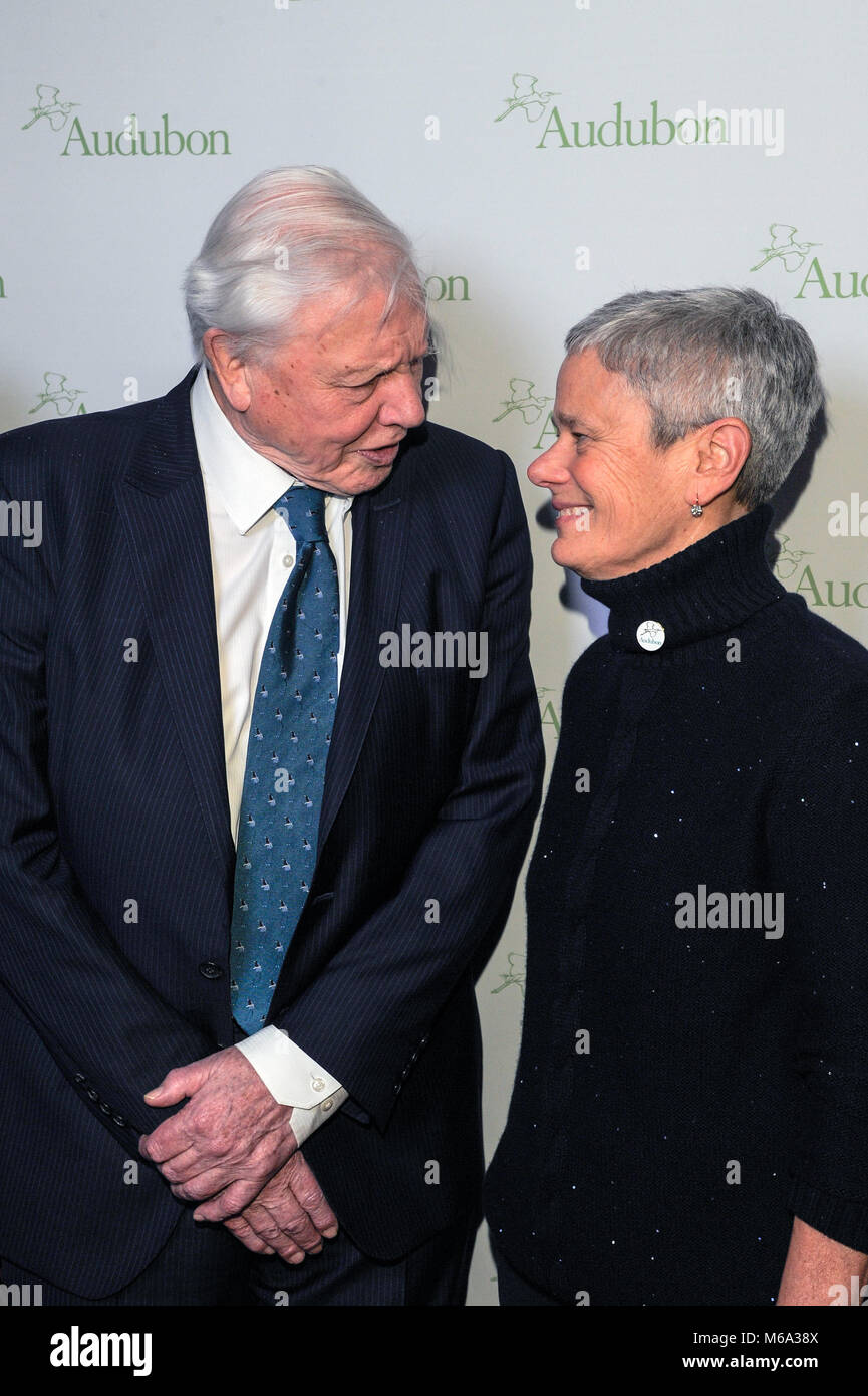 New York, Stati Uniti d'America. 1 Marzo, 2018. Sir David Attenborough e Margaret Walker frequentare la National Audubon Society gala annuale presso la sala arcobaleno a 30 Rockefeller Plaza il 1 marzo 2018 in New York City. Credito: Ron Adar/Alamy Live News Foto Stock