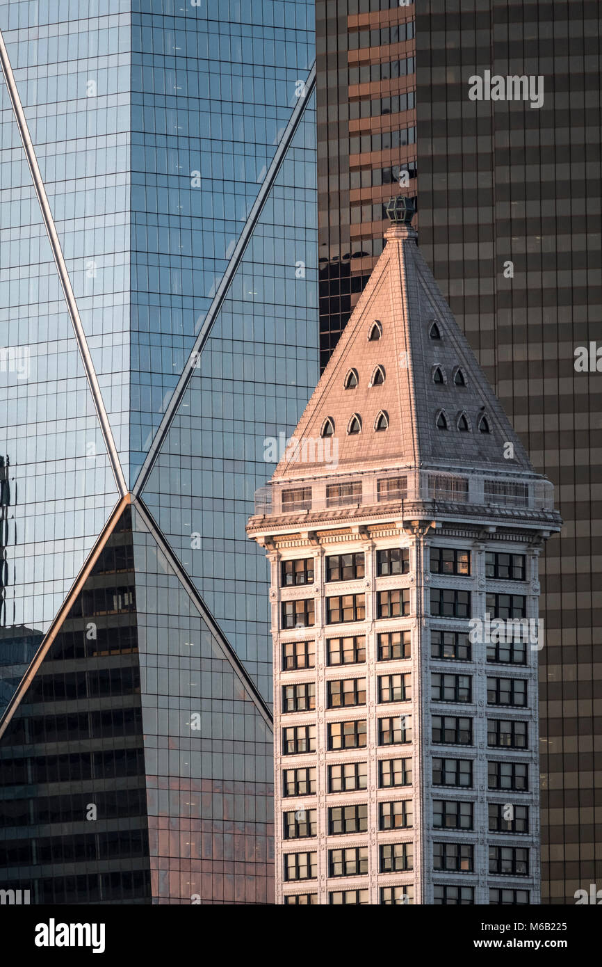 Smith Tower, il marchio e il Columbia Center, il centro cittadino di Seattle, Washington Foto Stock