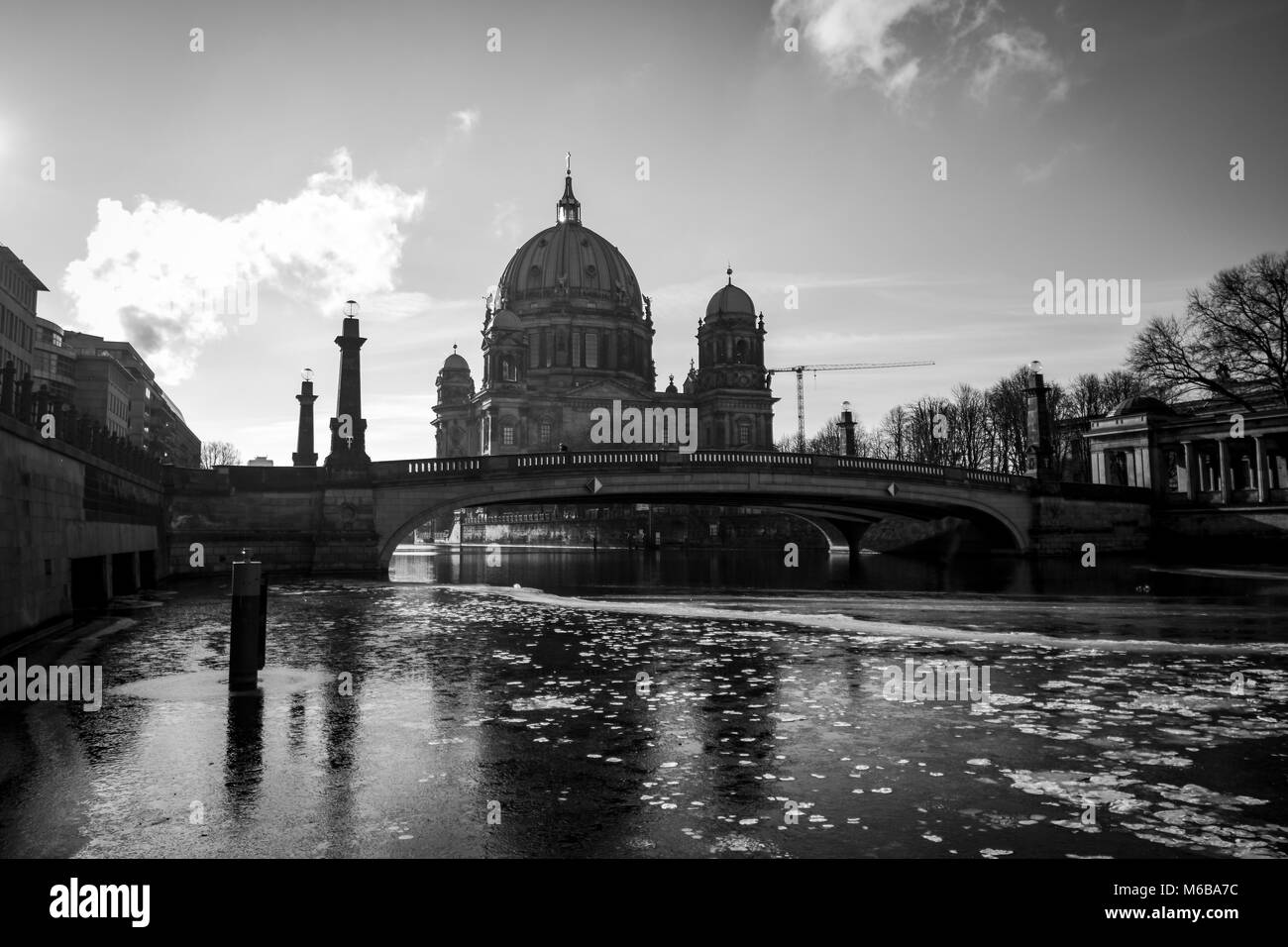 Cattedrale di Berlino a freddo giorno d'inverno Foto Stock