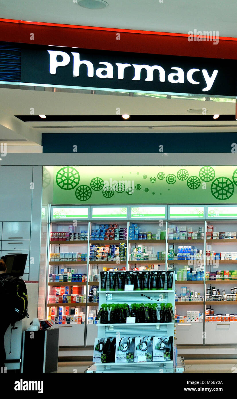 Farmacia Dubai duty free shop dell'aeroporto internazionale di Dubai EMIRATI ARABI UNITI Foto Stock
