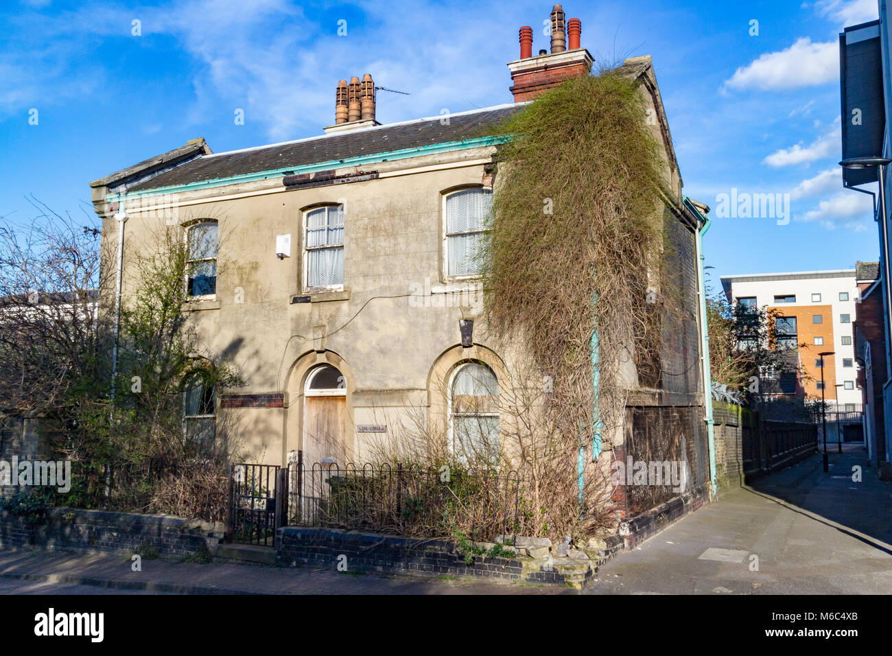 Casa Derelect in North Woolwich, London, Regno Unito Foto Stock