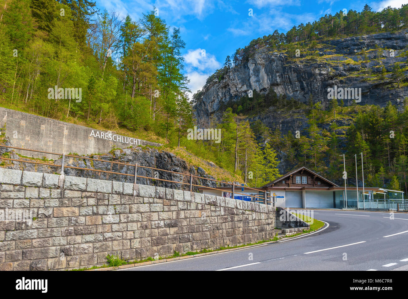 Nella valle di 72 cascate in Svizzera Foto Stock