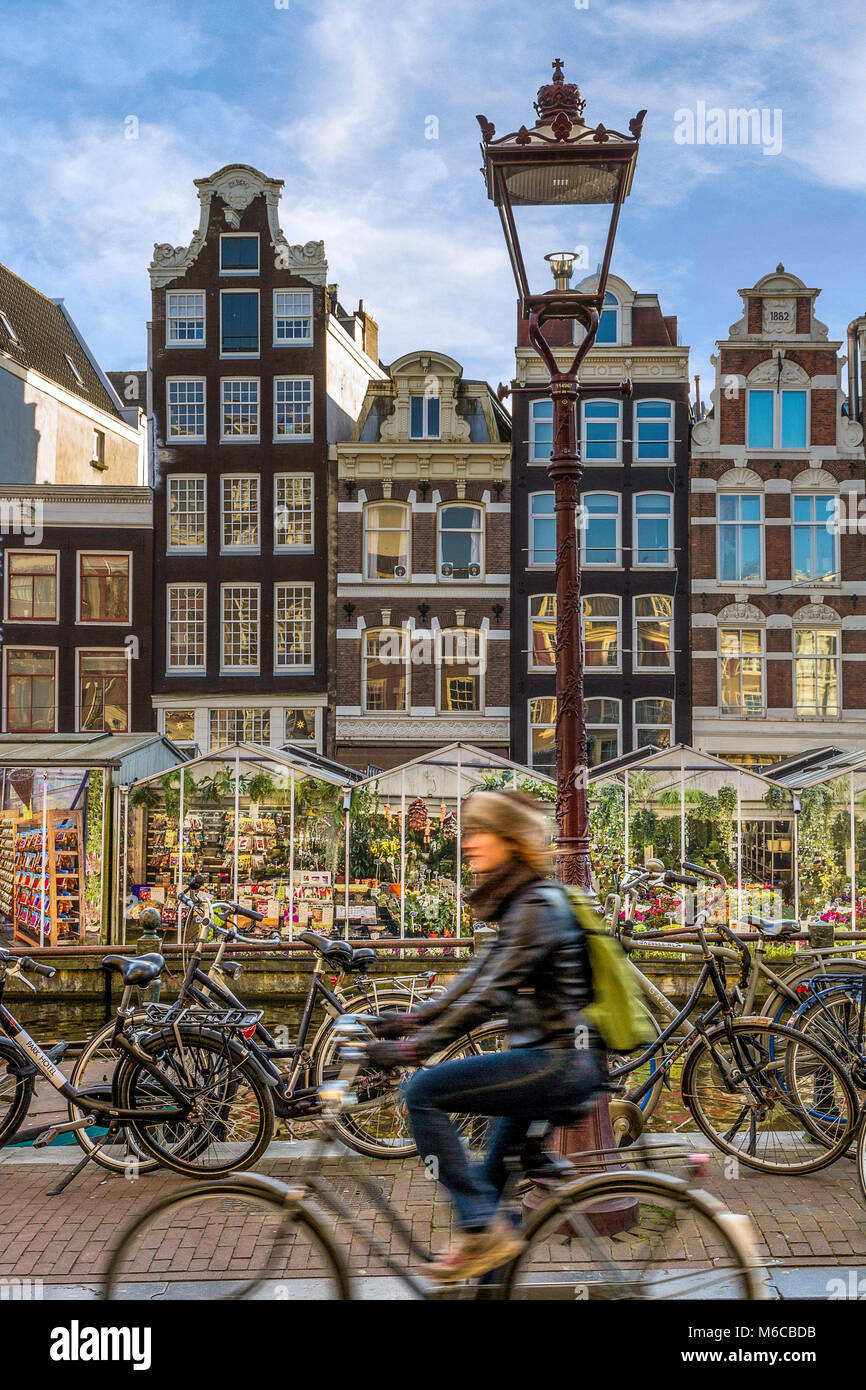 Noleggio moto, architettura di Amsterdam Foto Stock