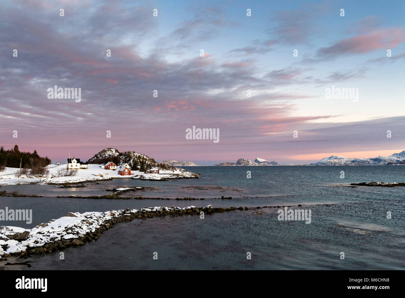 Il paesaggio costiero a dwan, Botnham, Senja, Norvegia Foto Stock